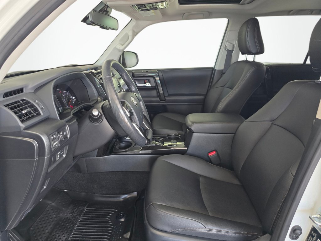 Used 2023 Toyota 4Runner 40th Anniversary SE AWD/4WD image 17