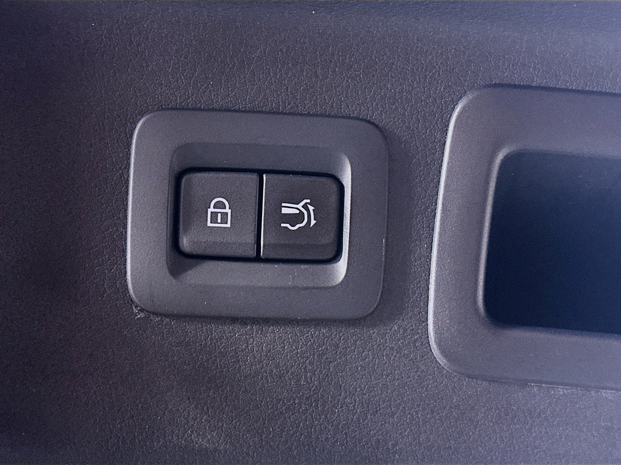 Used 2024 MAZDA CX-90 Plug-In Hybrid w/ Premium Plus AWD/4WD image 31