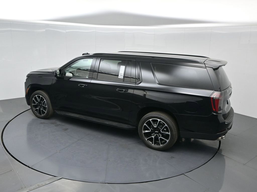 Used 2025 Chevrolet Suburban RST image 36