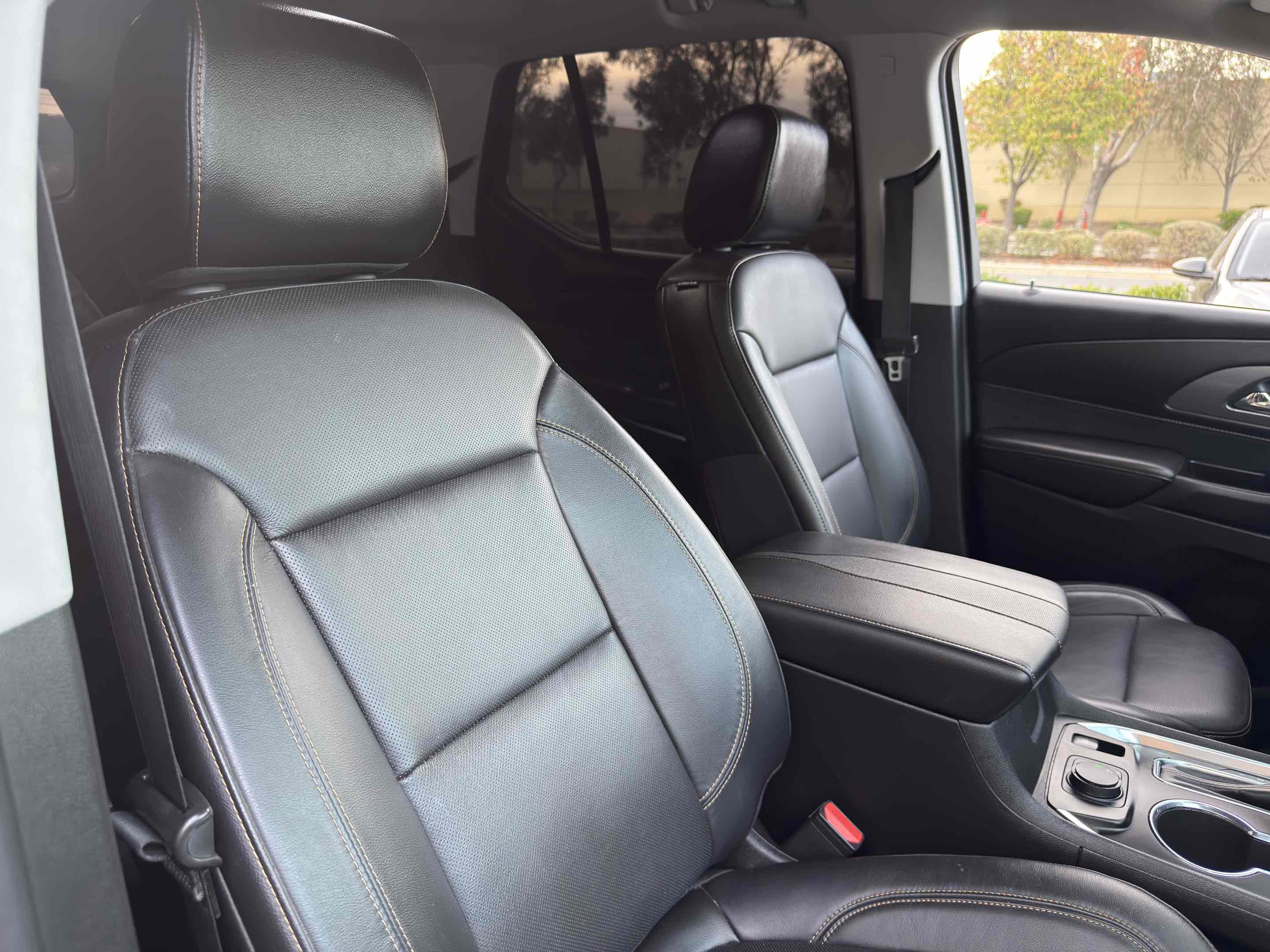 Used 2018 Chevrolet Traverse Premier w/ LPO, Black Accent Package image 48