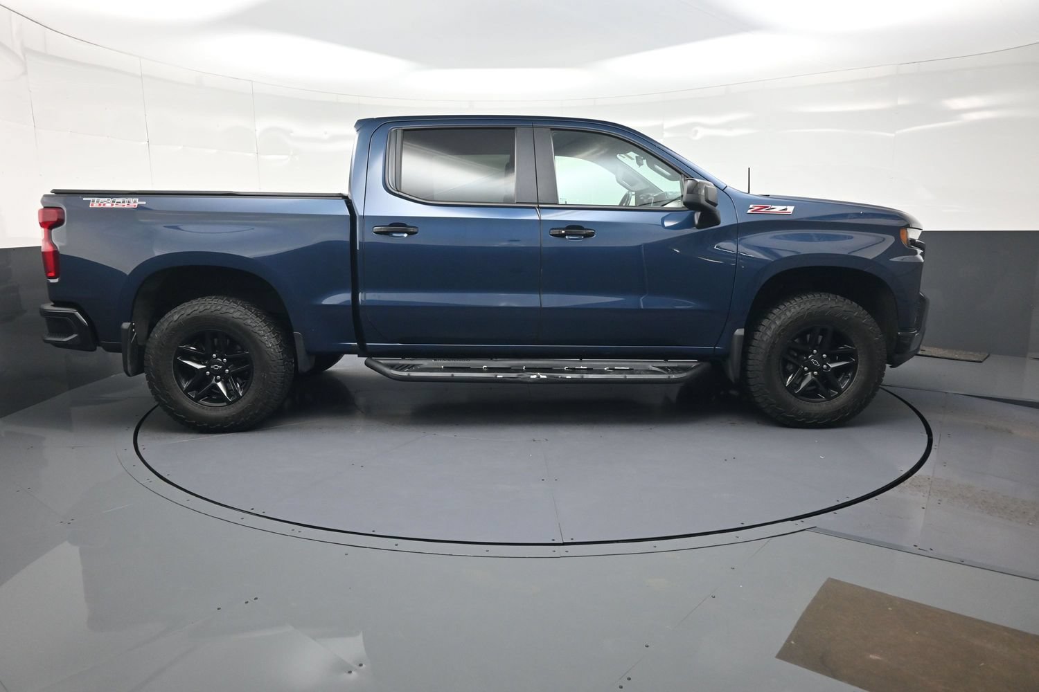Used 2020 Chevrolet Silverado 1500 LT Trail Boss AWD/4WD image 2