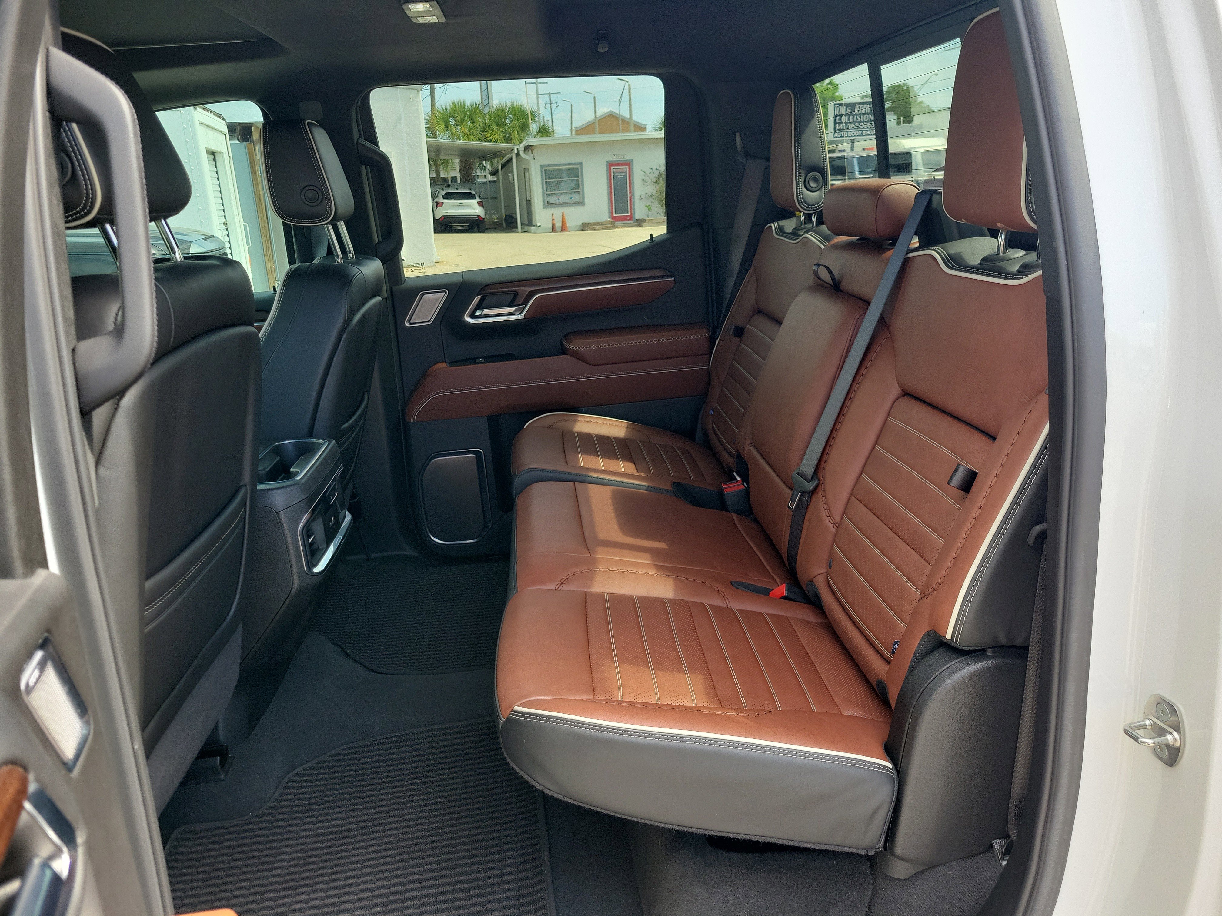 Certified 2024 GMC Sierra 1500 Denali Ultimate AWD/4WD image 16