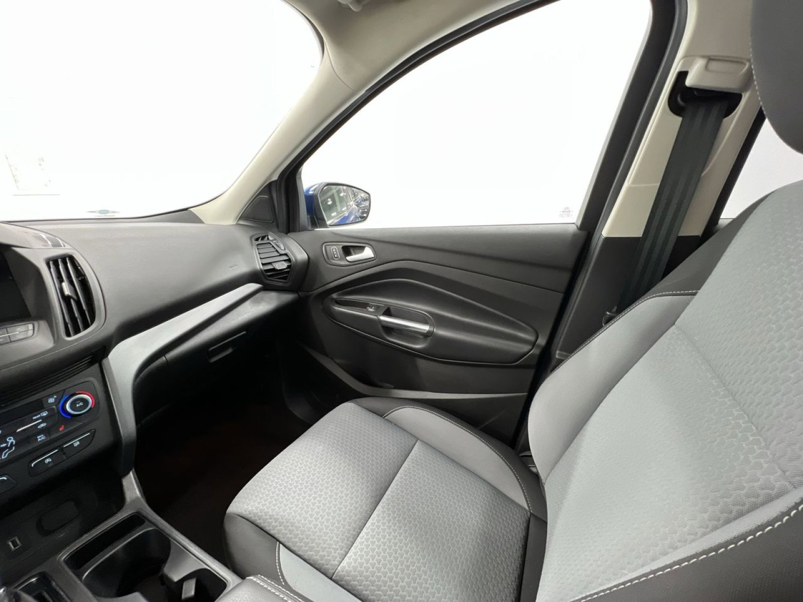 Certified 2019 Ford Escape SE AWD/4WD image 15