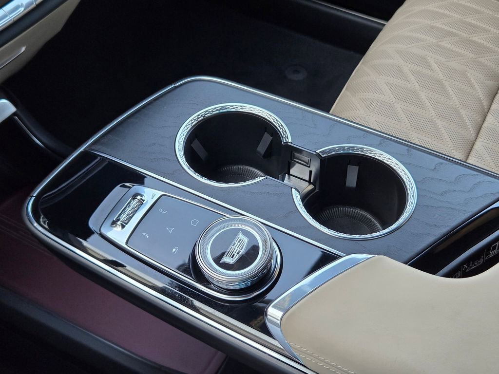 Certified 2024 Cadillac Lyriq Luxury w/ Nappa Leather Package image 23