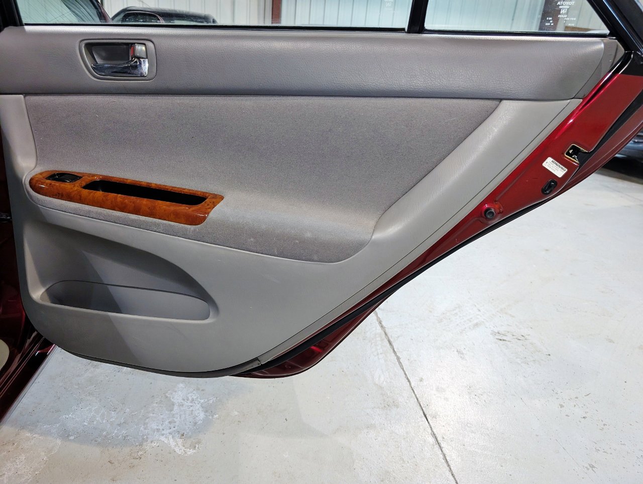 Used 2005 Toyota Camry XLE FWD image 21