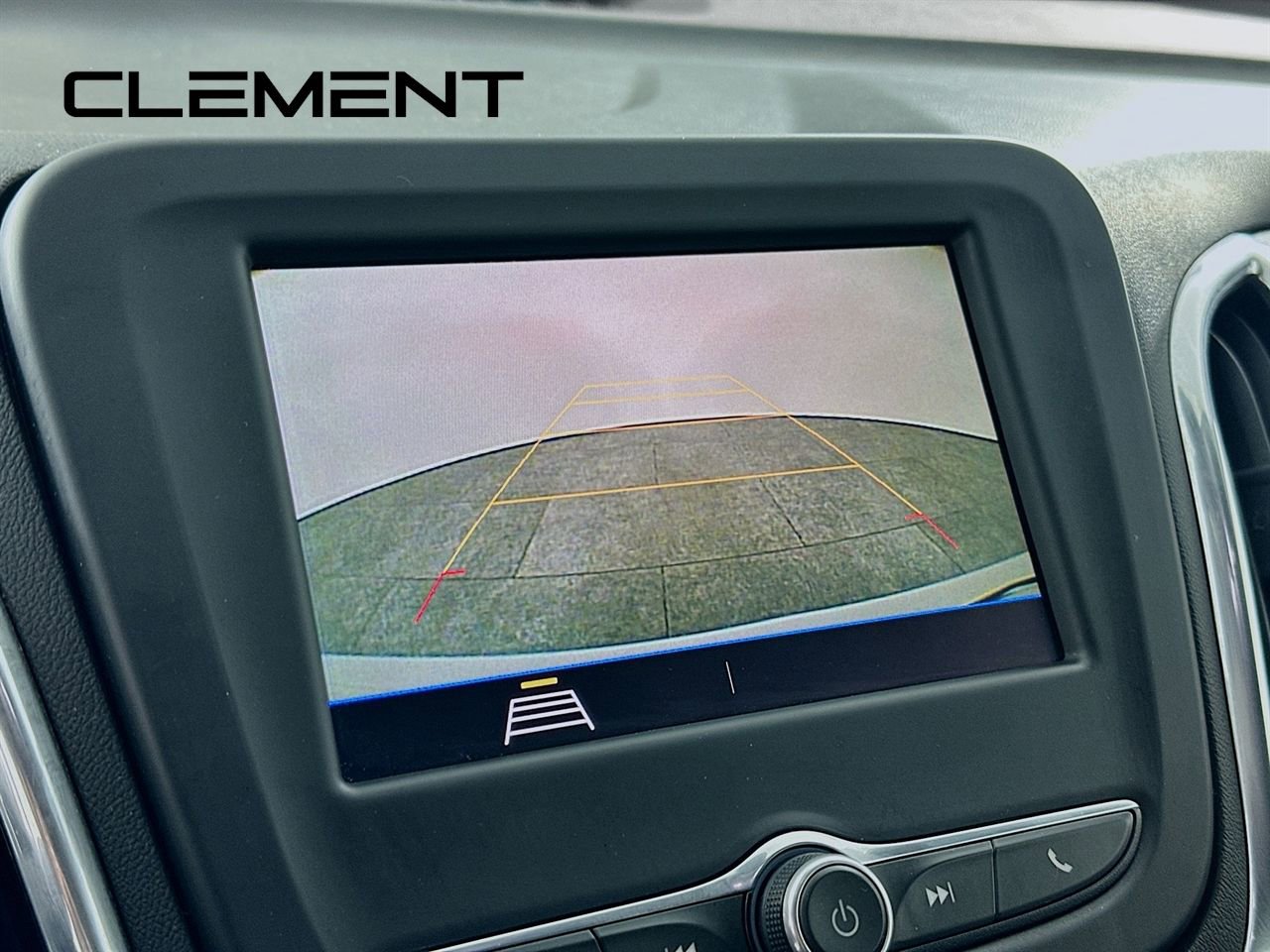 Used 2020 Chevrolet Equinox LT w/ Driver Convenience Package image 20