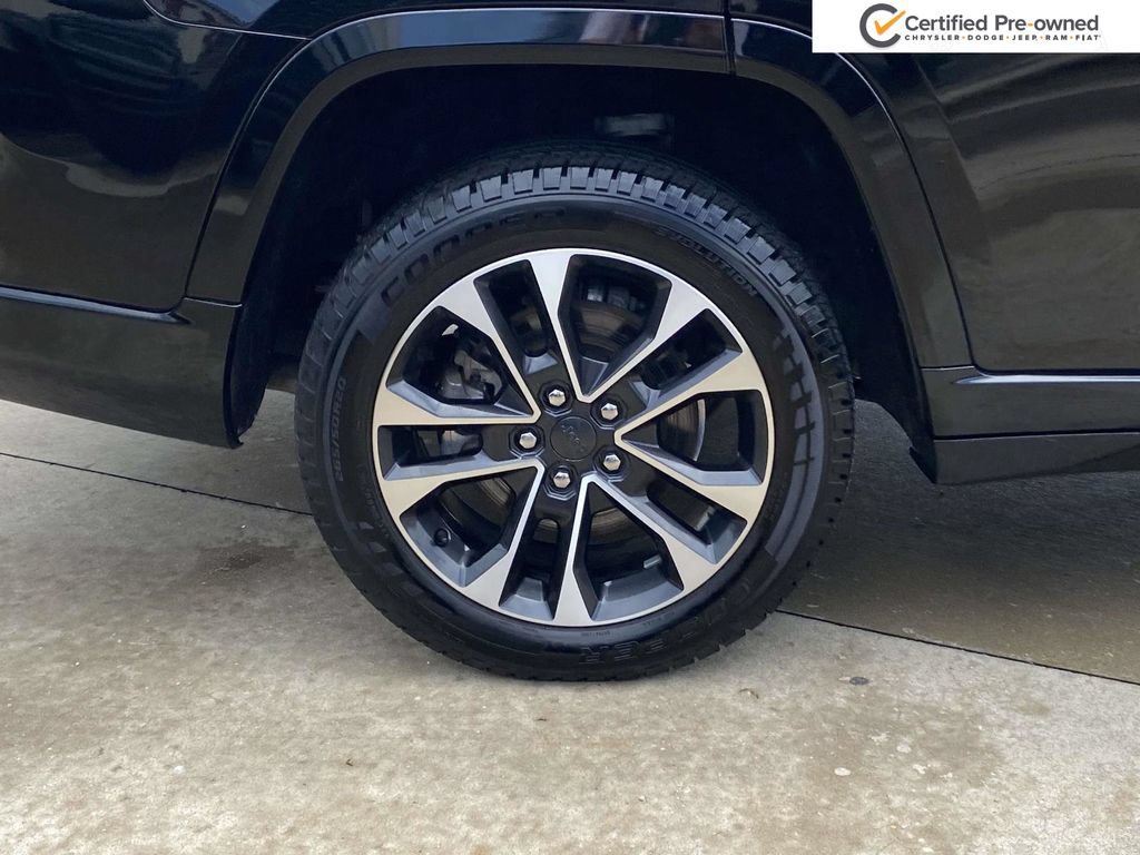 Used 2021 Jeep Grand Cherokee L Overland w/ Luxury Tech Group IV AWD/4WD image 11