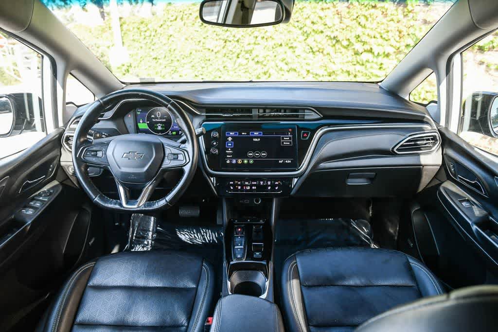 Used 2023 Chevrolet Bolt LT w/ Infotainment Package FWD image 14