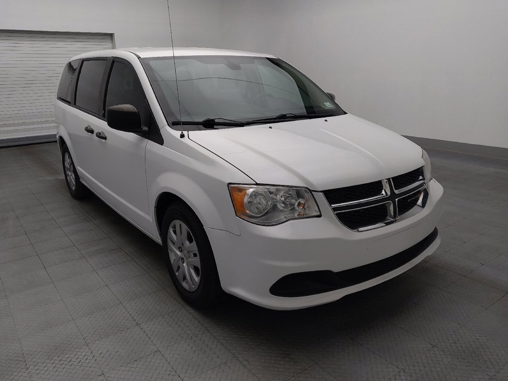 Used 2019 Dodge Grand Caravan SE w/ UConnect Hands-Free Group FWD image 13