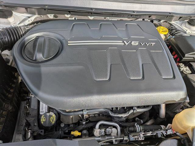 Used 2020 Jeep Cherokee Limited image 23