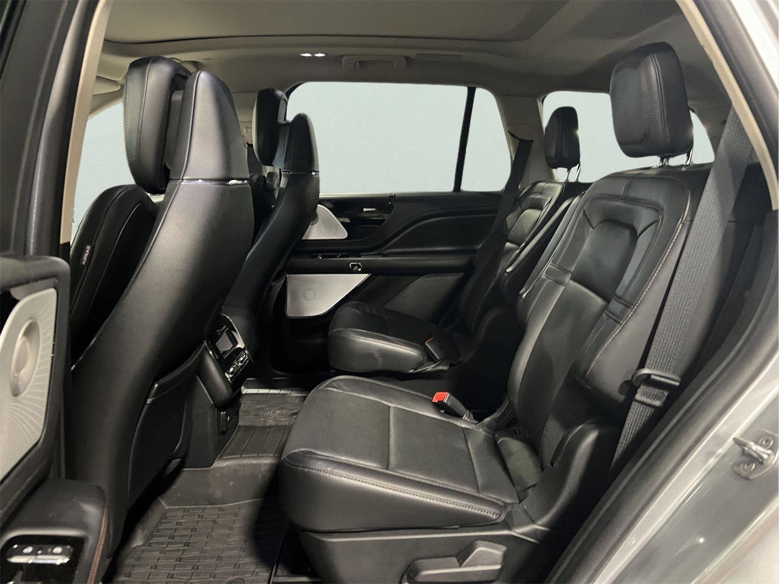 Used 2021 Lincoln Aviator Grand Touring w/ Equipment Group 302A image 15