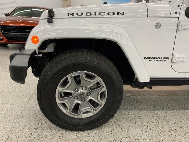 Used 2017 Jeep Wrangler Unlimited Rubicon w/ Connectivity Group image 40