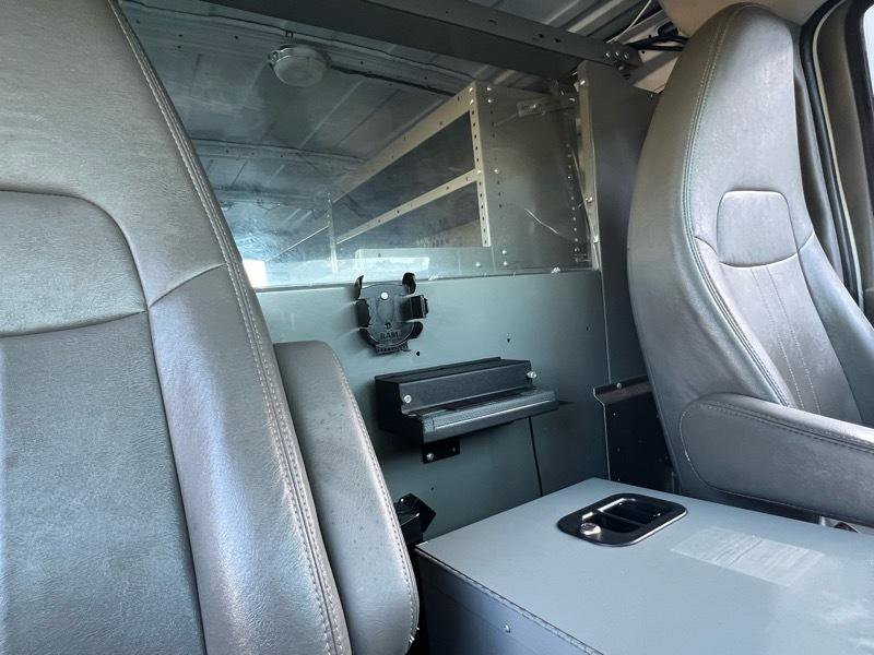 Used 2013 Chevrolet Express 2500 RWD image 15