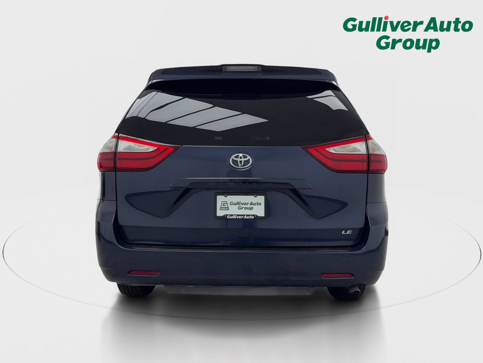 Used 2018 Toyota Sienna LE w/ Carpet Mat Package FWD image 7