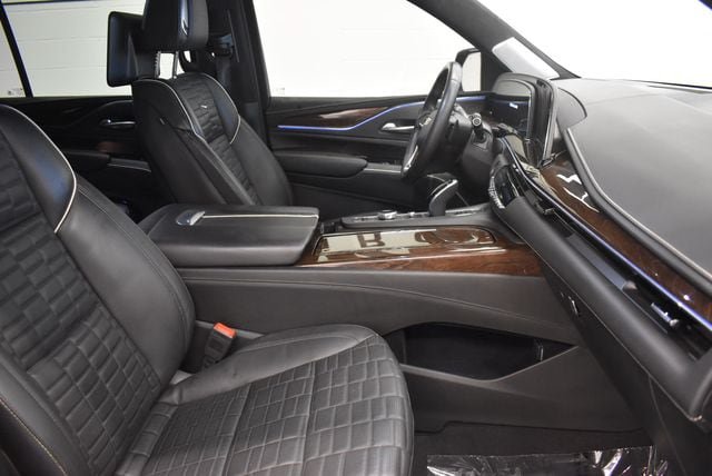 Used 2023 Cadillac Escalade ESV Sport Platinum AWD/4WD image 19