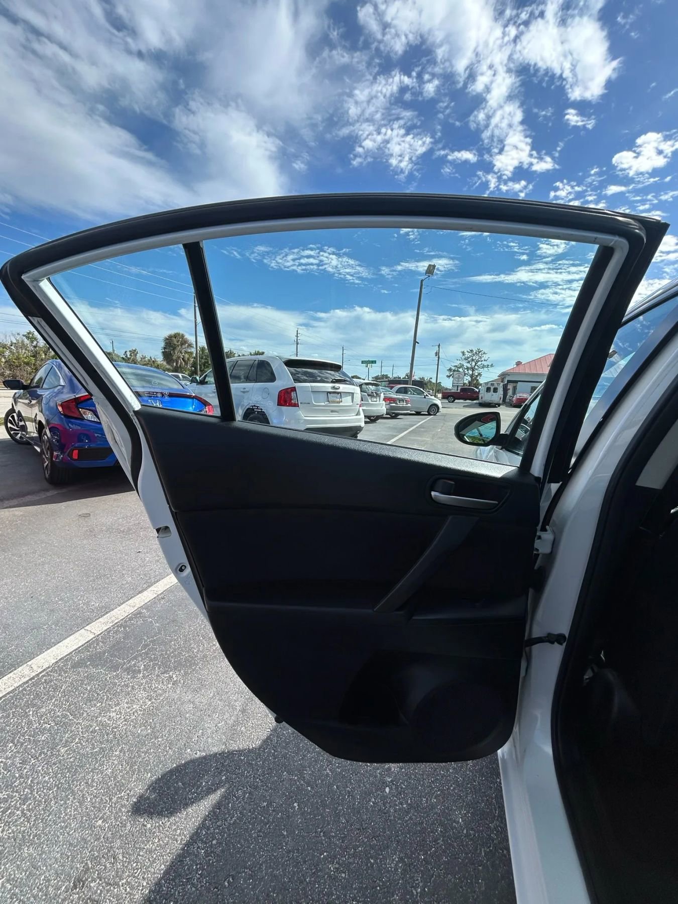 Used 2013 MAZDA MAZDA3 i Touring image 24