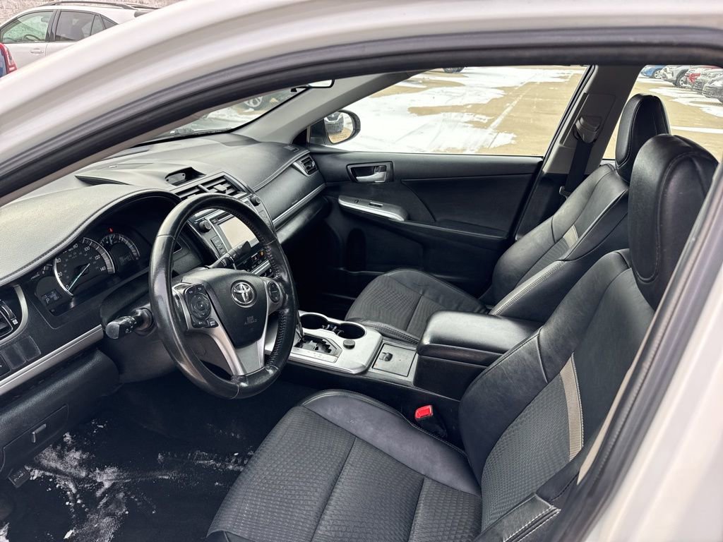 Used 2013 Toyota Camry SE image 13