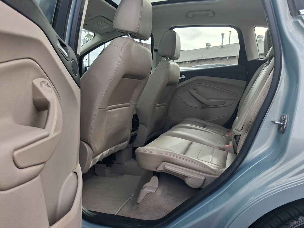 Used 2013 Ford C-MAX Energi SEL FWD image 17