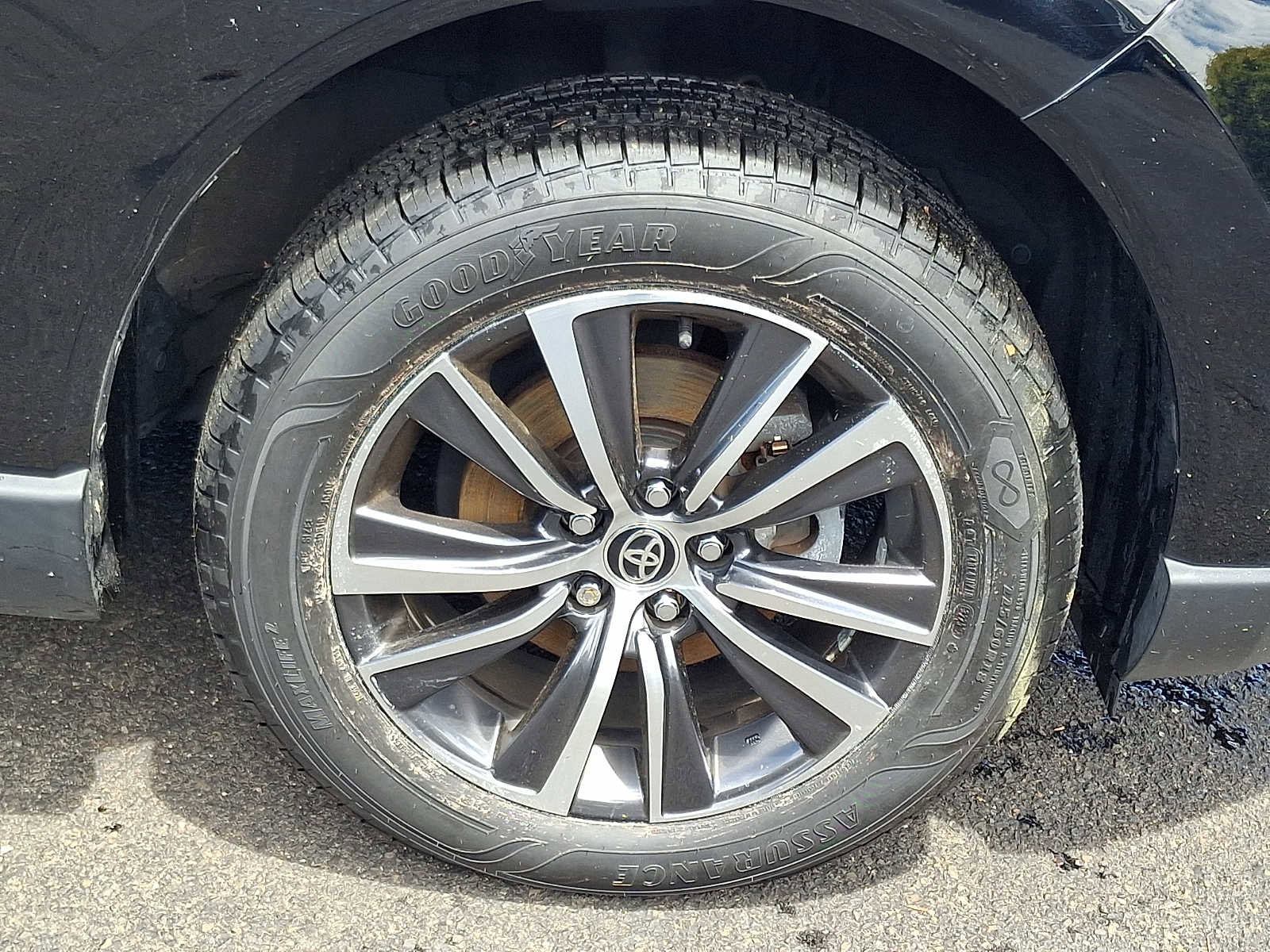 Used 2021 Toyota Venza LE AWD/4WD image 8