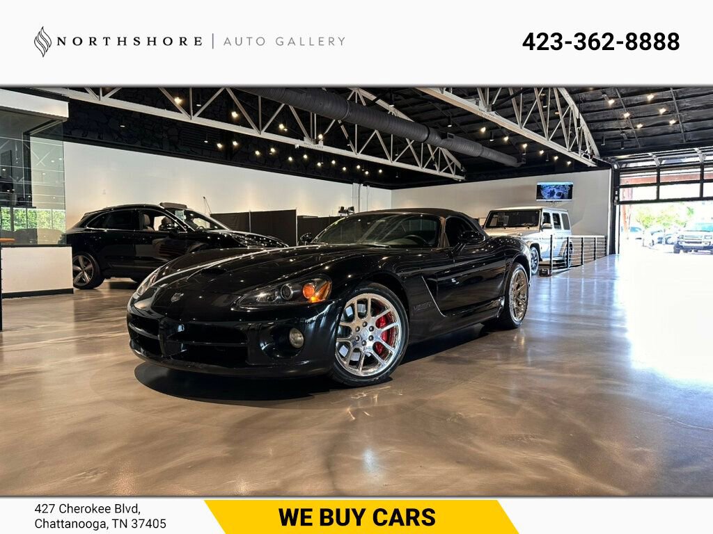 Used 2004 Dodge Viper SRT-10 image 1