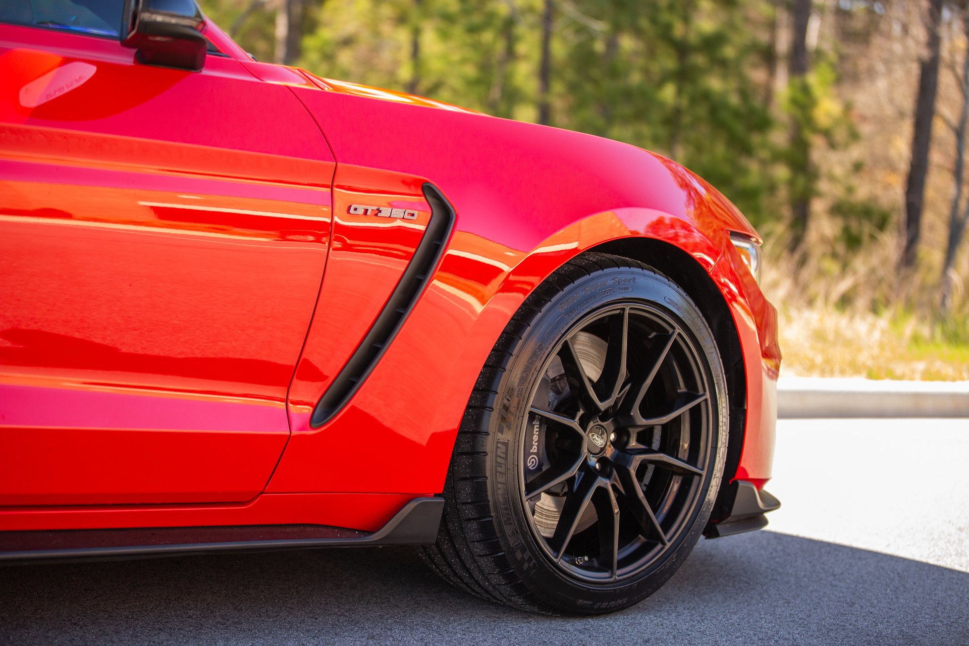 Used 2017 Ford Mustang Shelby GT350 w/ Electronics Package image 9