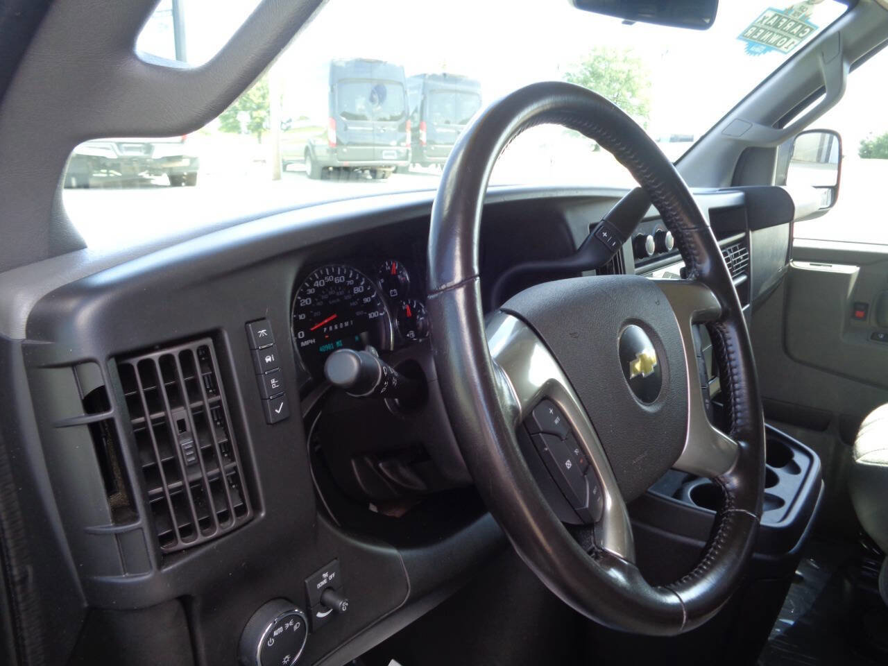 Used 2018 Chevrolet Express 2500 LS w/ Driver Convenience Package RWD image 8