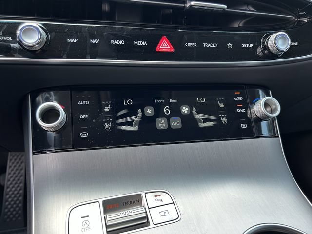 New 2026 Genesis GV70 2.5T Advanced AWD/4WD image 29