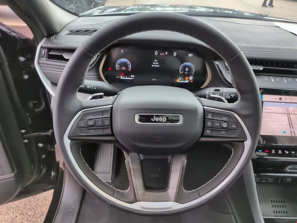 New 2026 Jeep Grand Cherokee L Limited AWD/4WD image 24