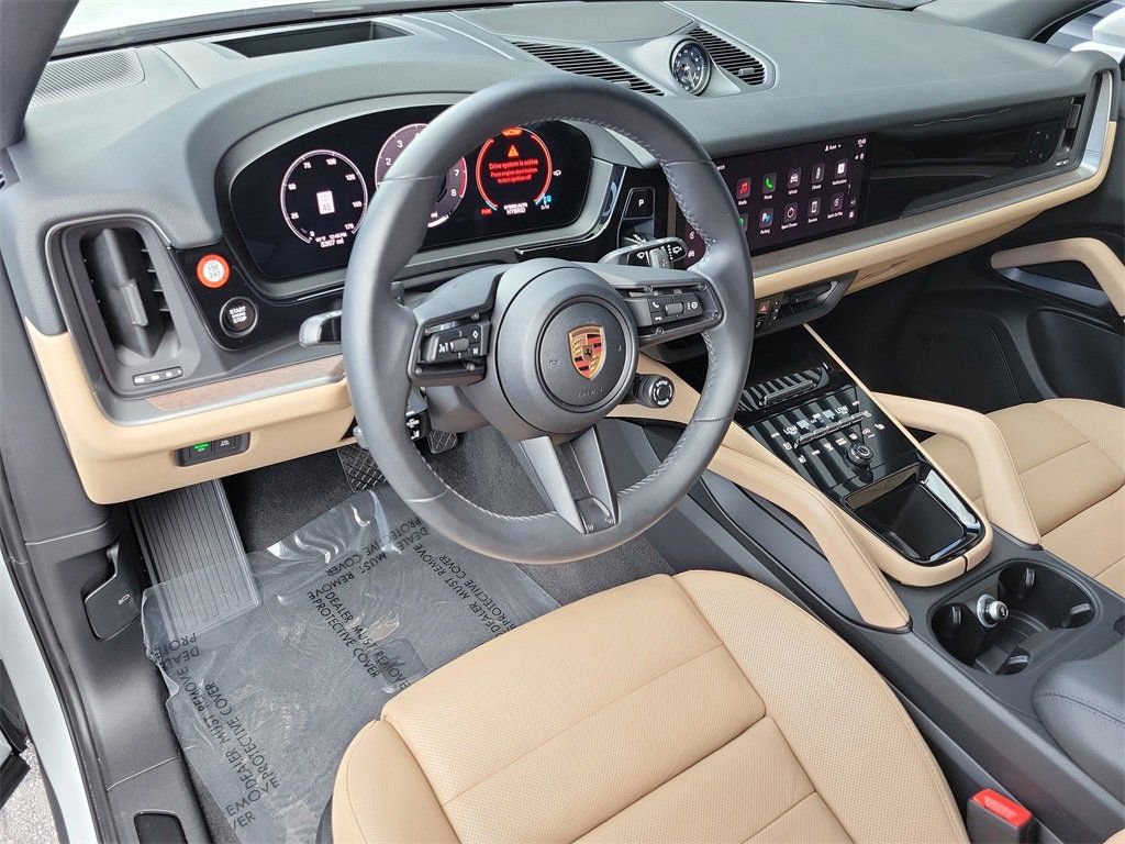 Certified 2025 Porsche Cayenne E-Hybrid image 4