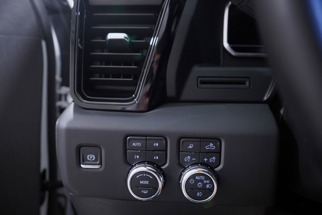 Used 2024 GMC Sierra 1500 AT4 w/ AT4 Premium Package image 19