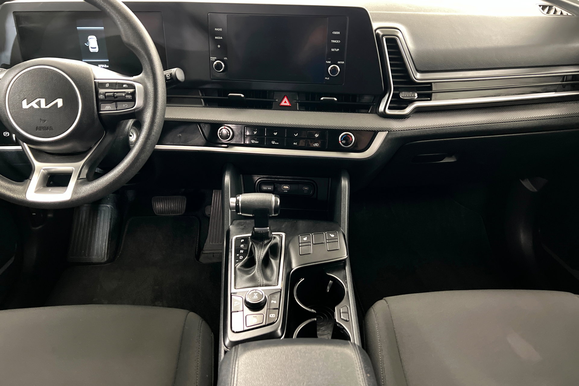 Used 2024 Kia Sportage LX image 14