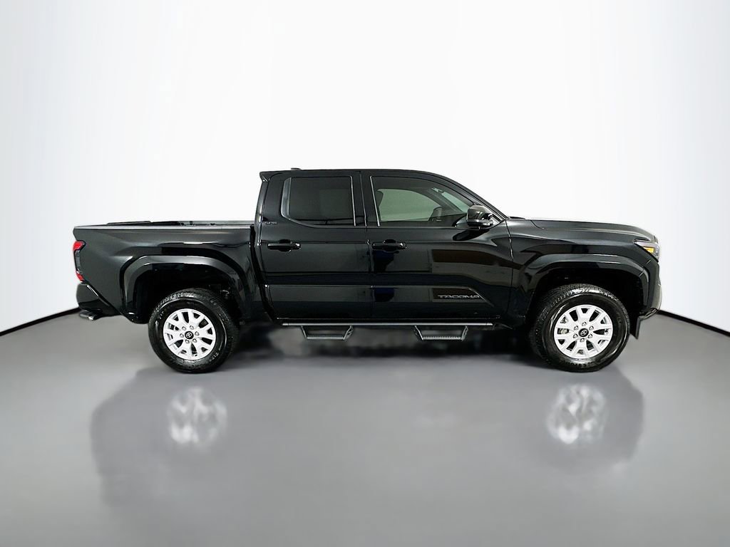 Certified 2026 Toyota Tacoma SR5 AWD/4WD image 4