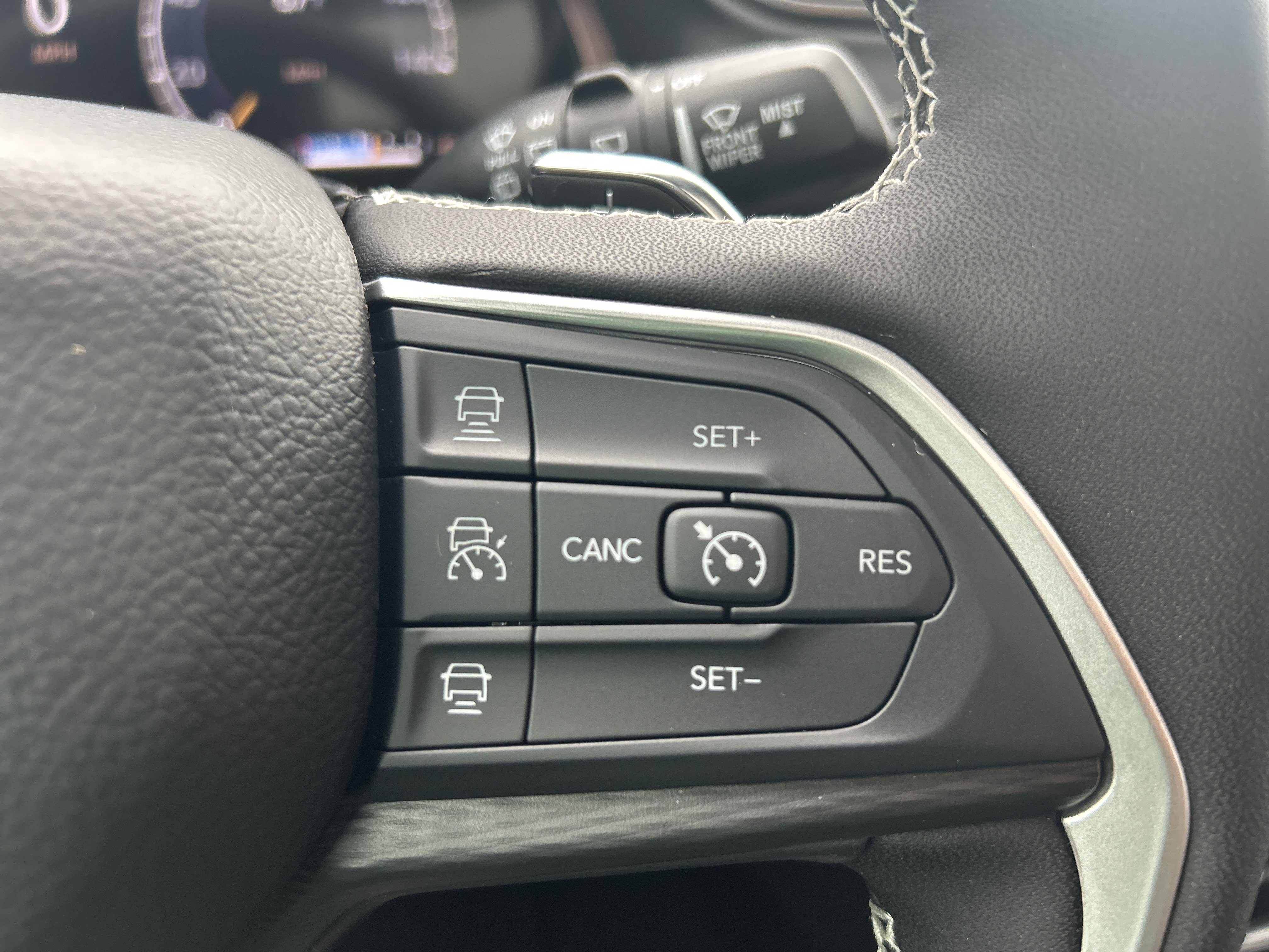 New 2025 Jeep Grand Cherokee L Laredo image 21