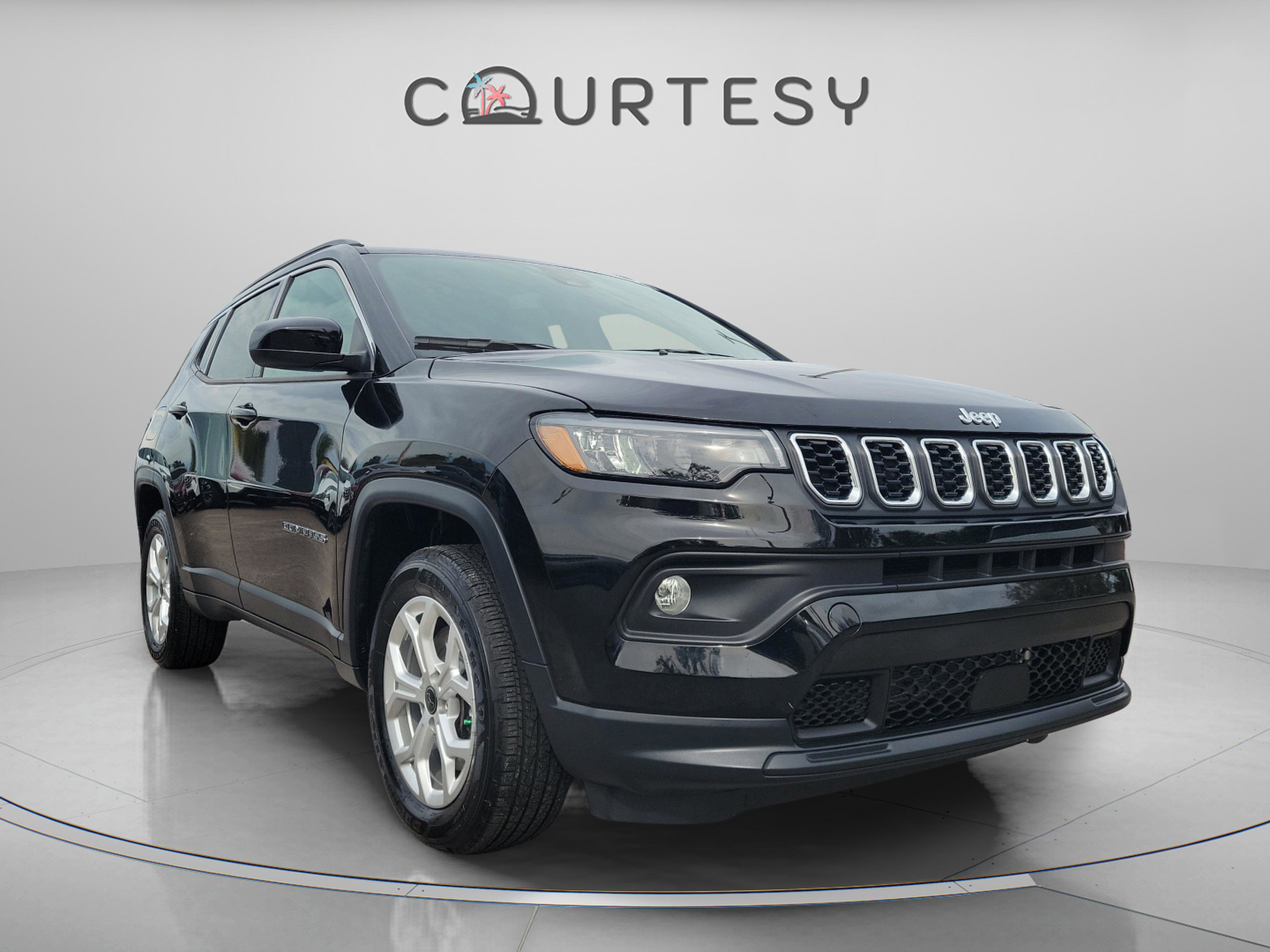 Used 2025 Jeep Compass Latitude image 7