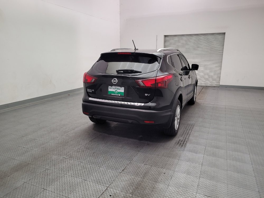Used 2018 Nissan Rogue Sport SV w/ SV Technology Package FWD image 7