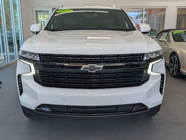 Used 2023 Chevrolet Suburban RST AWD/4WD image 2