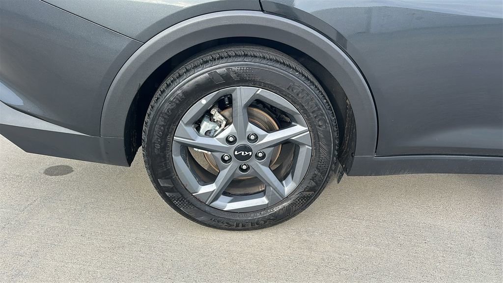 Used 2025 Kia K4 LXS FWD image 16