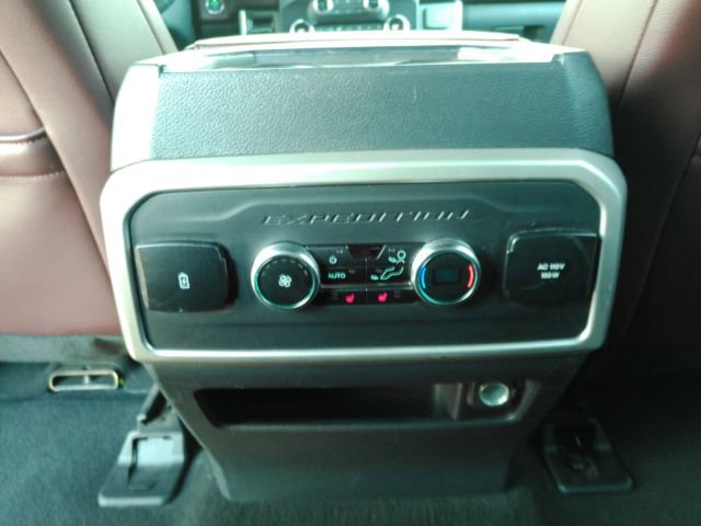 Used 2024 Ford Expedition Max Limited image 31