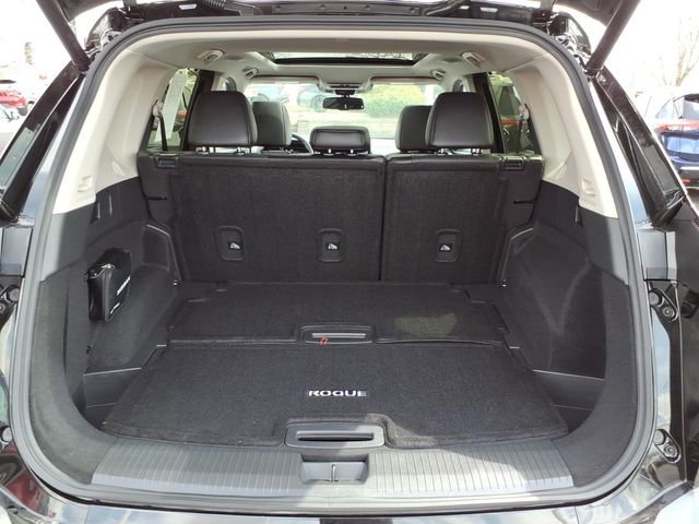 Certified 2026 Nissan Rogue Platinum w/ Tech Package image 16