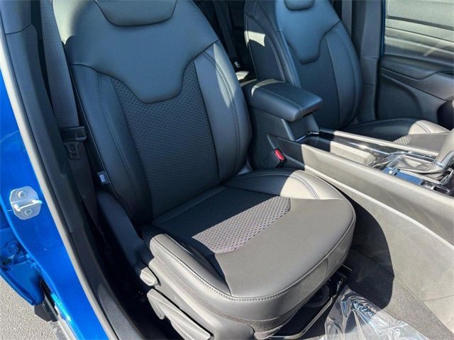 New 2025 Jeep Compass Latitude w/ Sun & Sound Group image 17