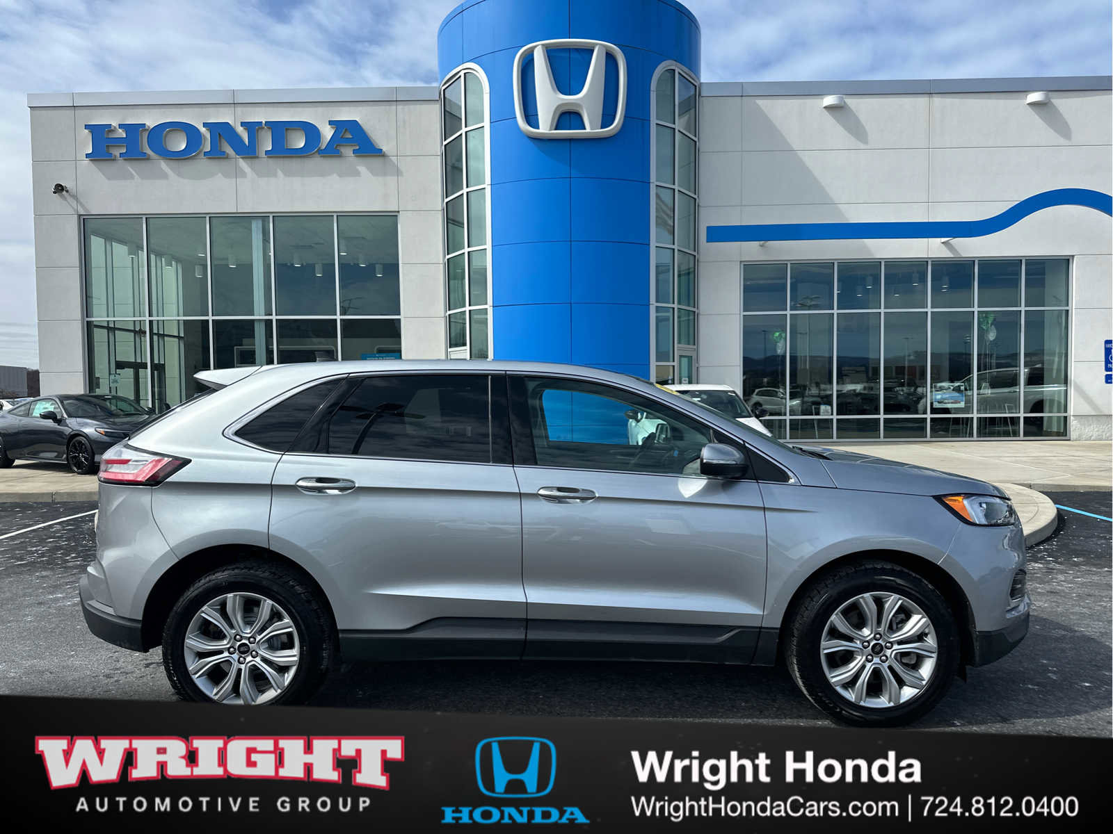 Used 2023 Ford Edge Titanium image 1