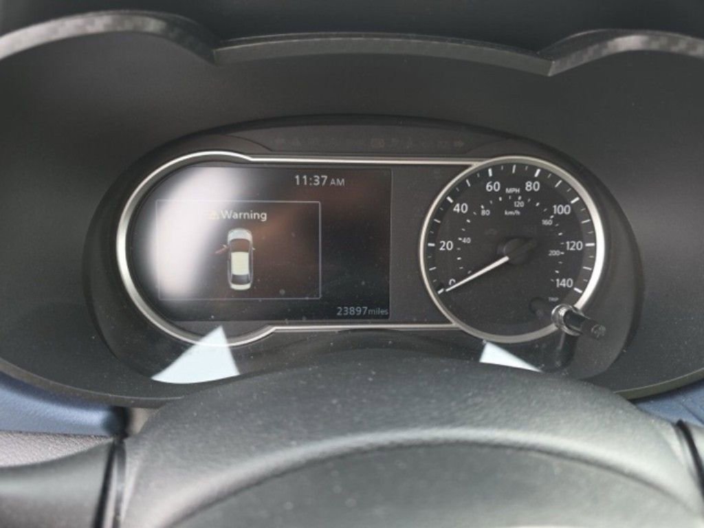 Used 2025 Nissan Versa SV image 14