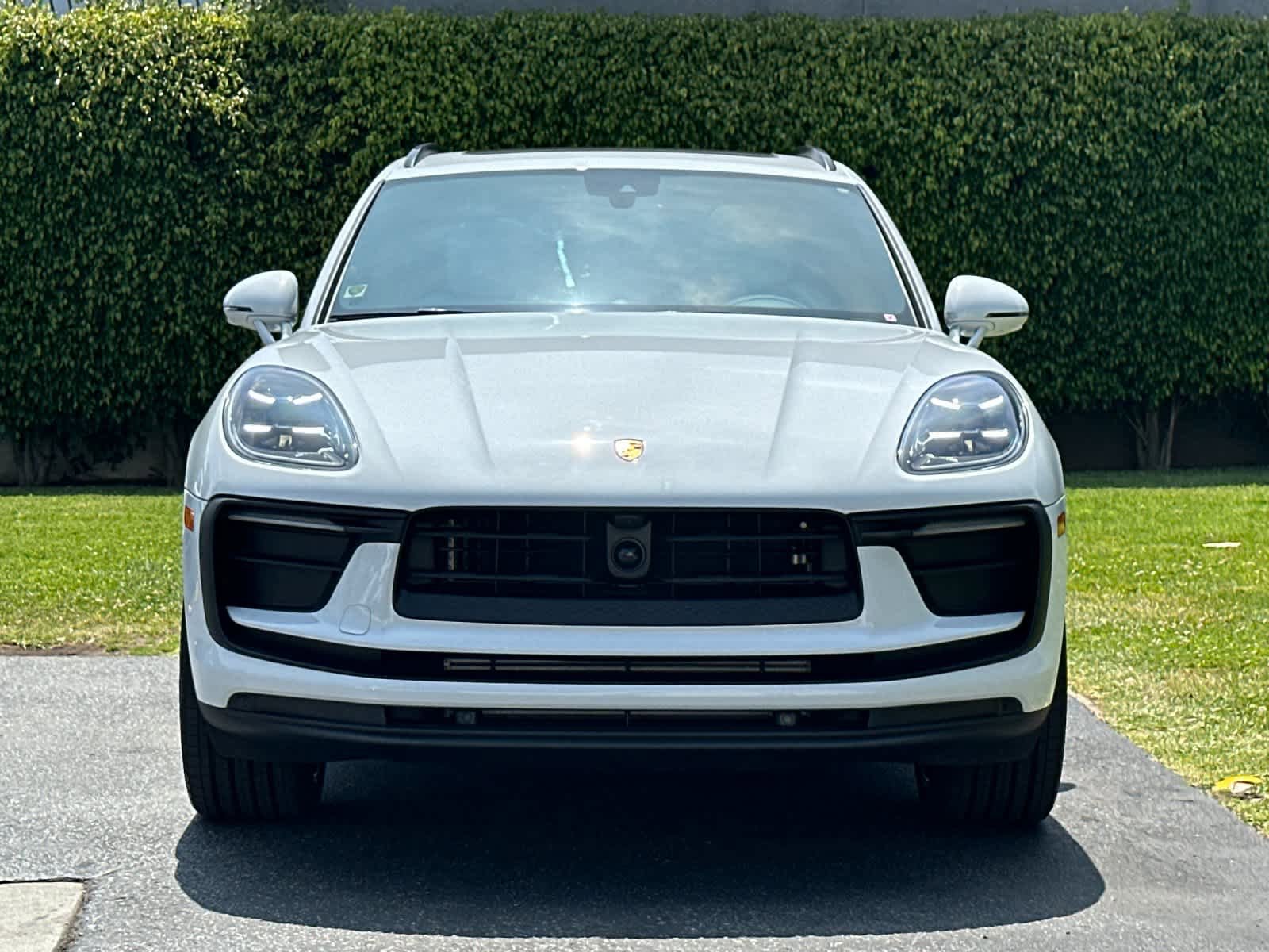 New 2026 Porsche Macan AWD/4WD image 11