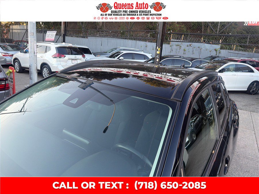 Used 2022 Toyota Corolla Cross LE AWD/4WD image 13