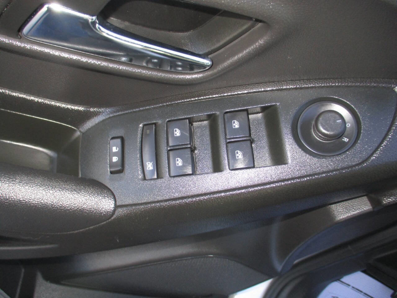 Used 2018 Chevrolet Trax LS FWD image 13