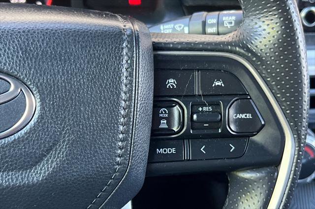 Certified 2025 Toyota 4Runner SR5 AWD/4WD image 27
