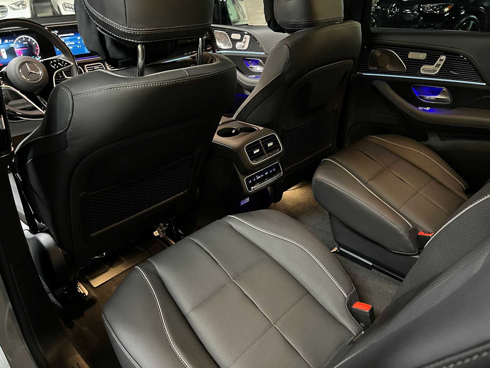 New 2026 Mercedes-Benz GLS 580 4MATIC image 18