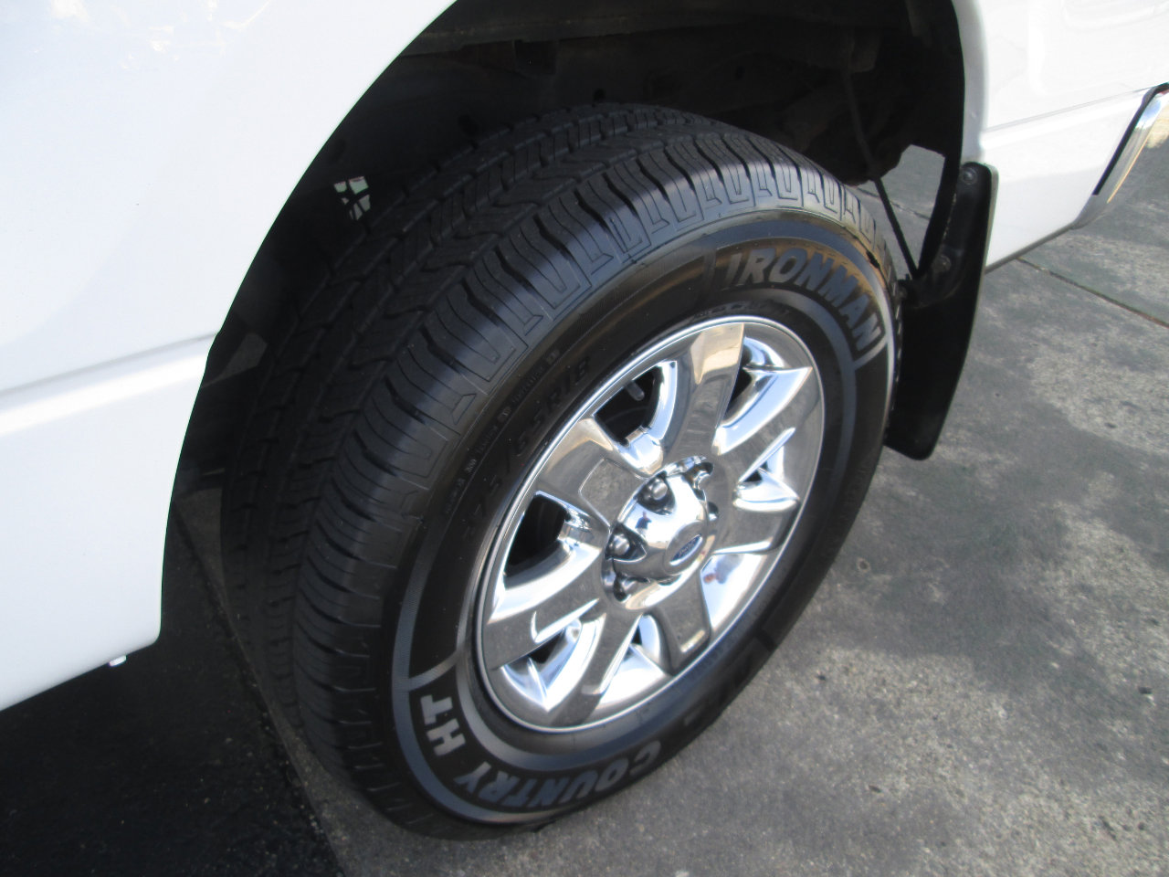 Used 2013 Ford F150 XLT w/ XLT Chrome Pkg image 27