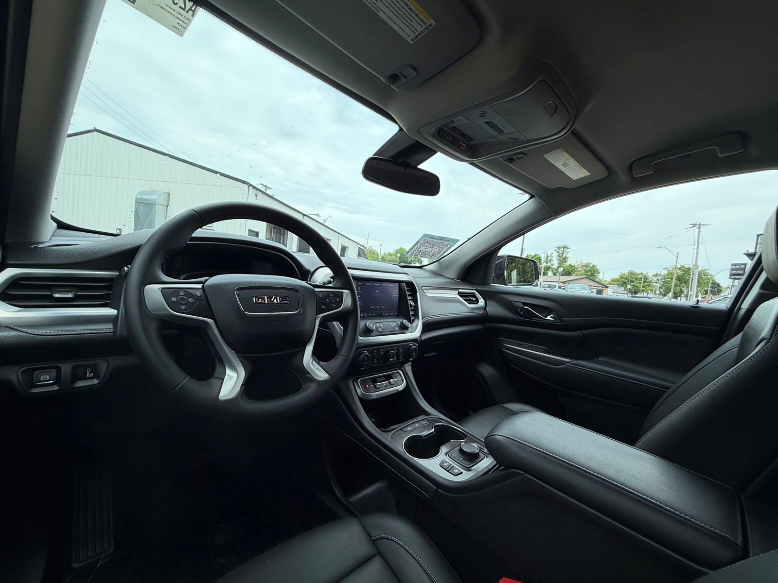 Used 2023 GMC Acadia SLT FWD image 22