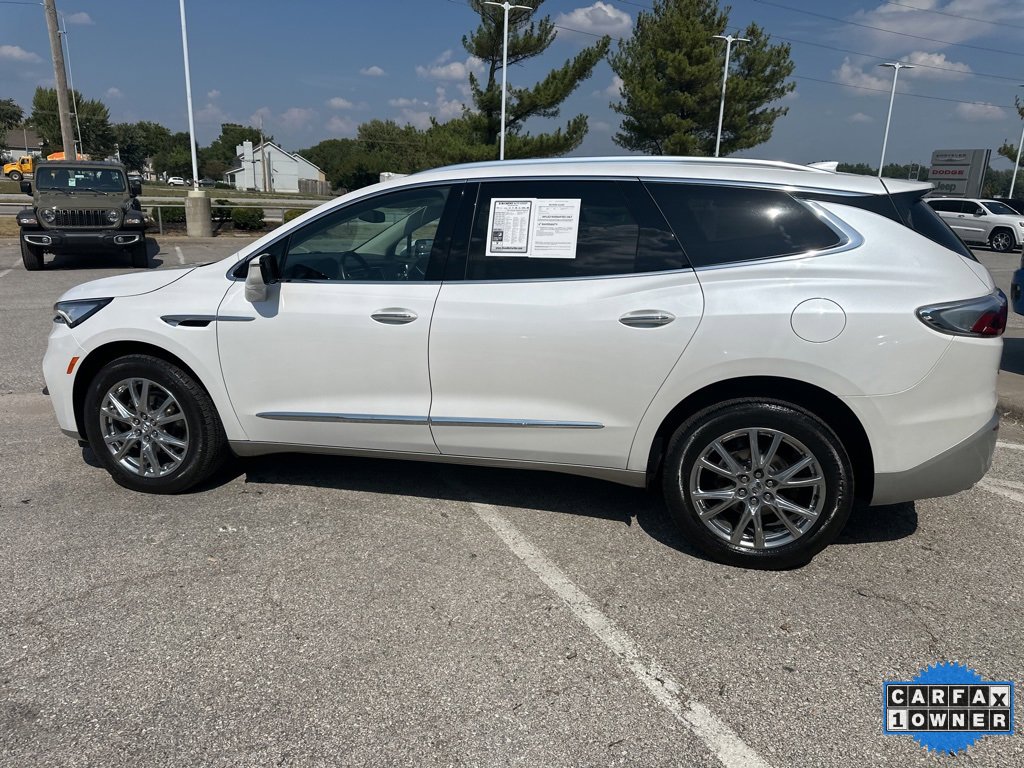 Used 2024 Buick Enclave Essence w/ Experience Buick Package image 20